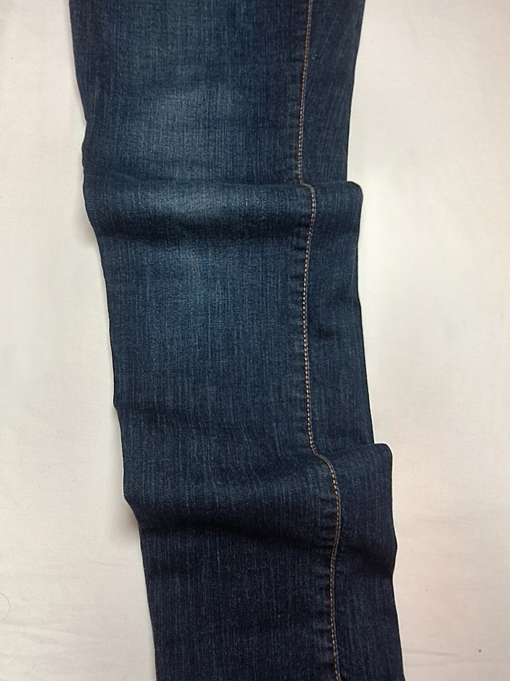 Levi’s 512 Perfectly Slimming Bootcut Dark Wash Embellished Pocket Jeans - Picture 4 of 10